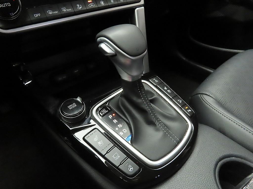 기아 셀토스 가솔린 1.6 터보 4WD 시그니처 이미지 10