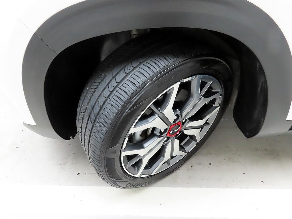 기아 셀토스 가솔린 1.6 터보 4WD 시그니처 이미지 19
