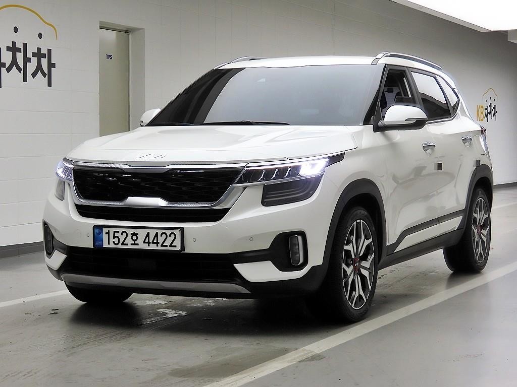 기아 셀토스 가솔린 1.6 터보 4WD 시그니처 이미지 2