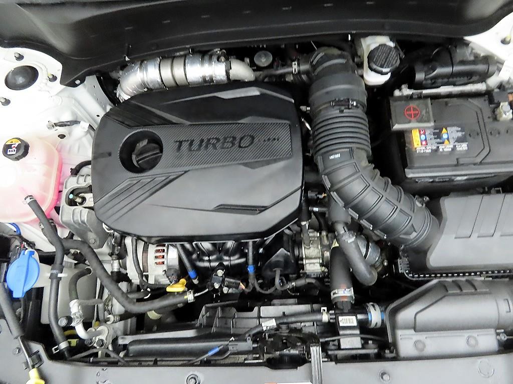 기아 셀토스 가솔린 1.6 터보 4WD 시그니처 이미지 20