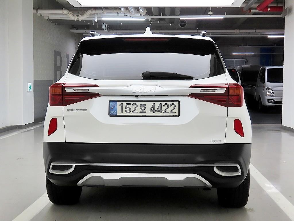 기아 셀토스 가솔린 1.6 터보 4WD 시그니처 이미지 3