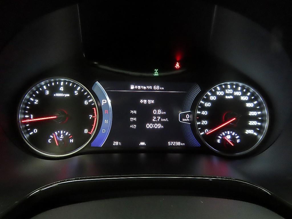기아 셀토스 가솔린 1.6 터보 4WD 시그니처 이미지 6