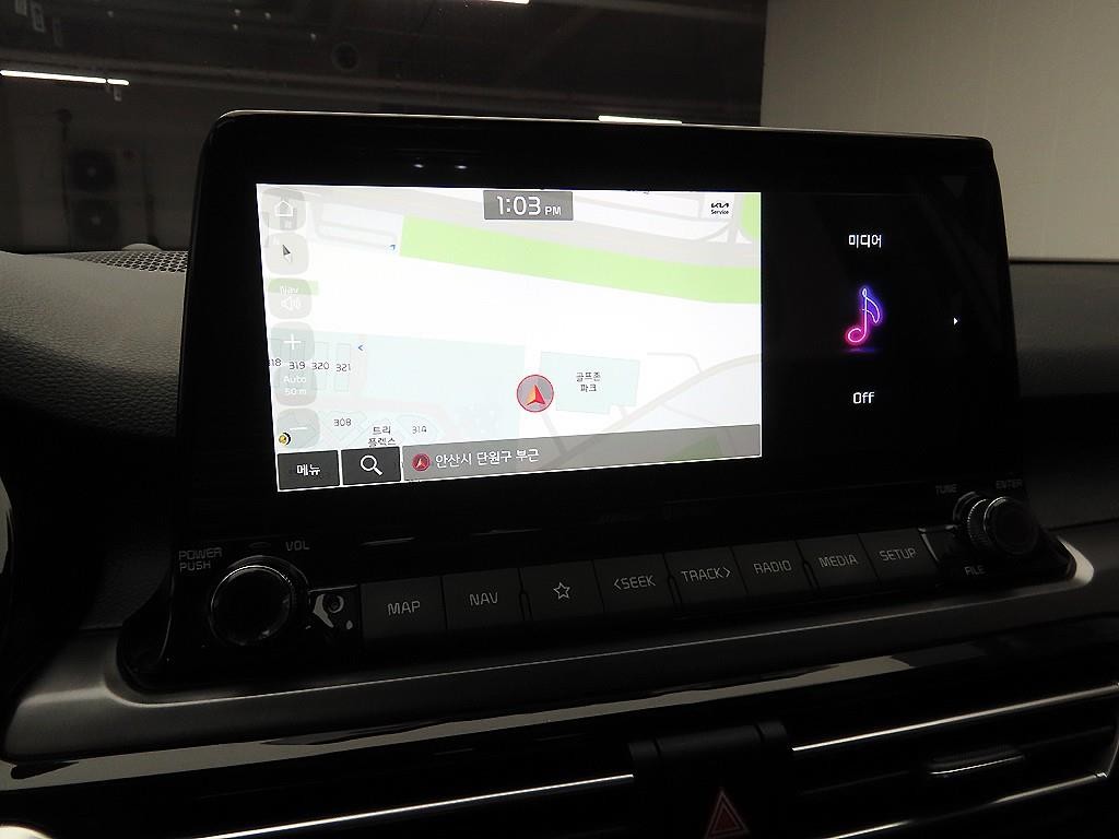 기아 셀토스 가솔린 1.6 터보 4WD 시그니처 이미지 9