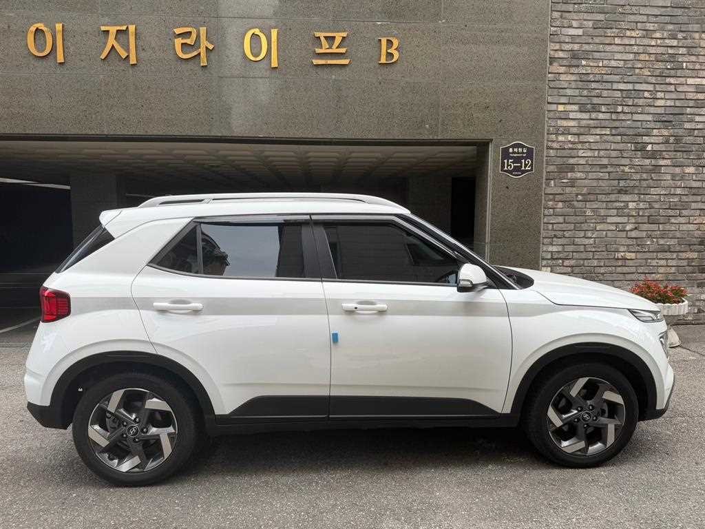 현대 베뉴 1.6 플럭스 이미지 2