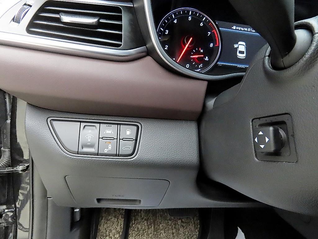 제네시스 G70 2.0T AWD 엘리트 이미지 13