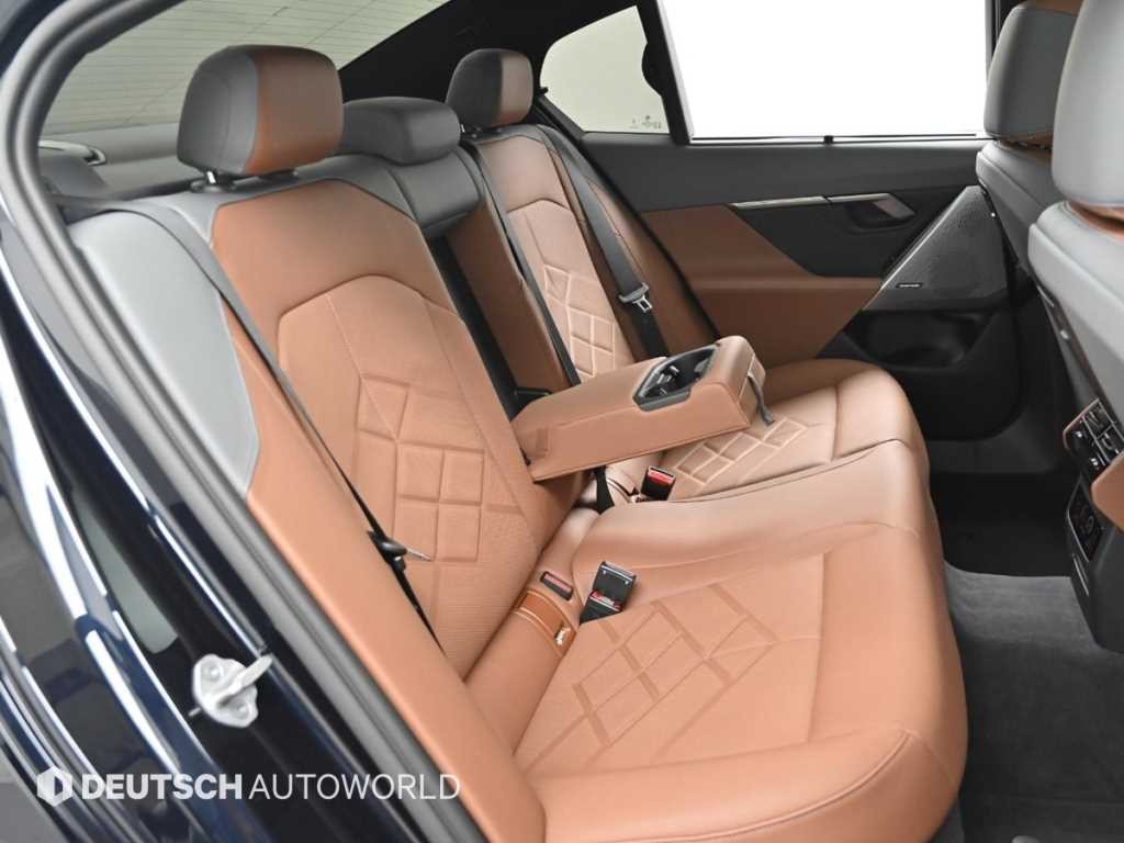 BMW 5시리즈 5시리즈 (G60) 530i xDrive M 스포츠 이미지 12