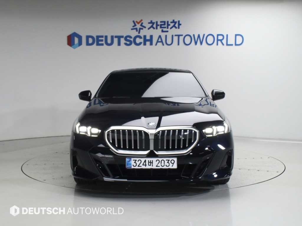 BMW 5시리즈 5시리즈 (G60) 530i xDrive M 스포츠 이미지 3