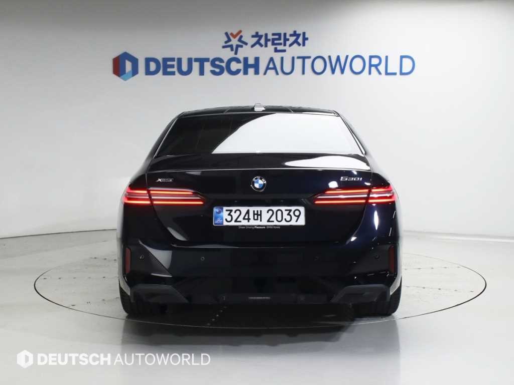 BMW 5시리즈 5시리즈 (G60) 530i xDrive M 스포츠 이미지 4