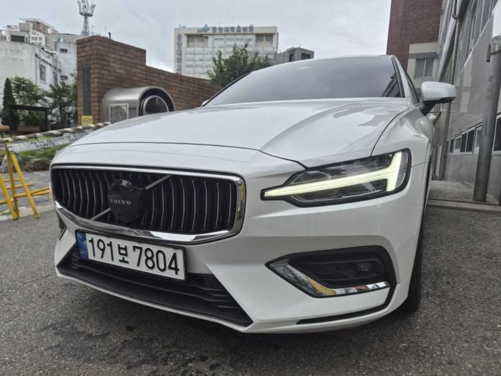 볼보 S60 S60(3세대) B5 얼티메이트 브라이트 이미지 2