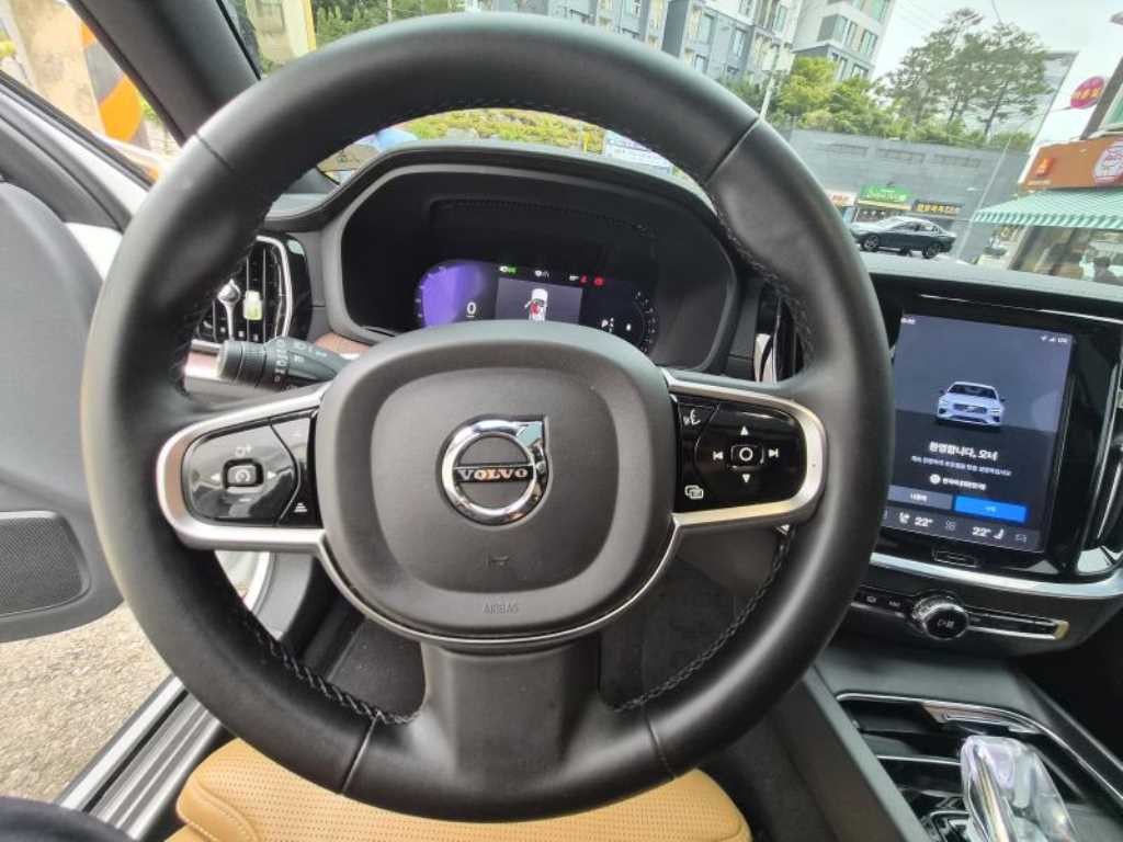 볼보 S60 S60(3세대) B5 얼티메이트 브라이트 이미지 9