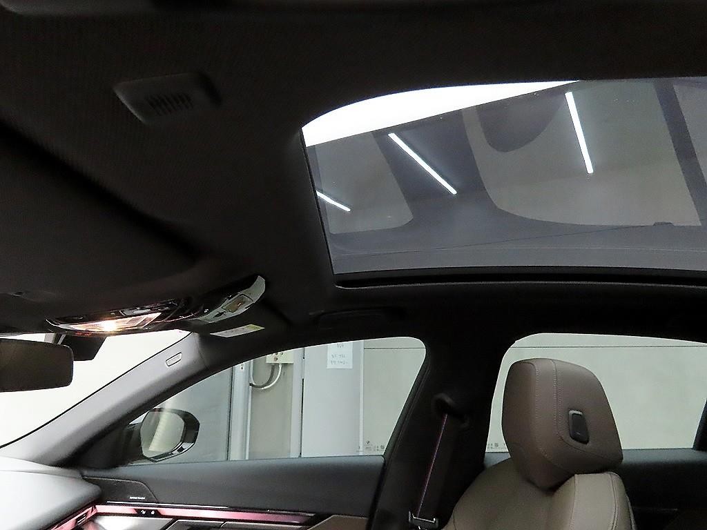 BMW 5시리즈 5시리즈 (G60) 520i 스페셜 에디션 이미지 16