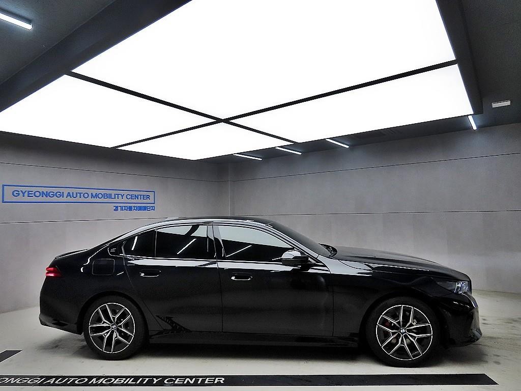 BMW 5시리즈 5시리즈 (G60) 520i 스페셜 에디션 이미지 2