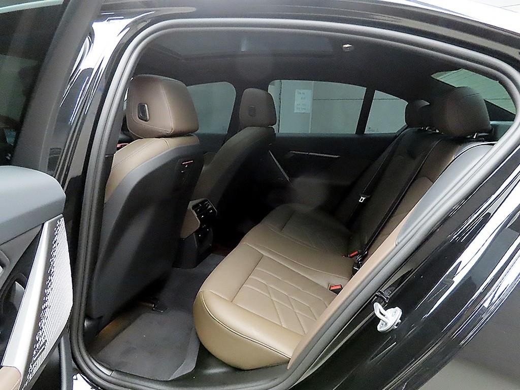 BMW 5시리즈 5시리즈 (G60) 520i 스페셜 에디션 이미지 6