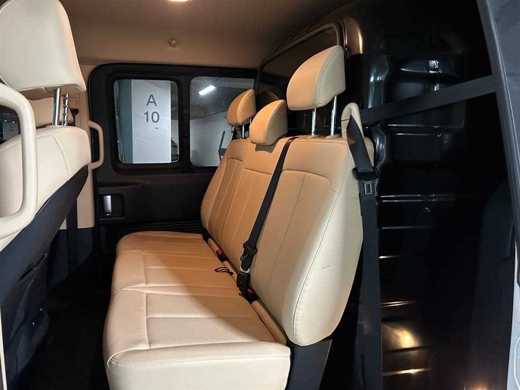 현대 스타리아 2WD 디젤 카고 모던 5인승 이미지 12
