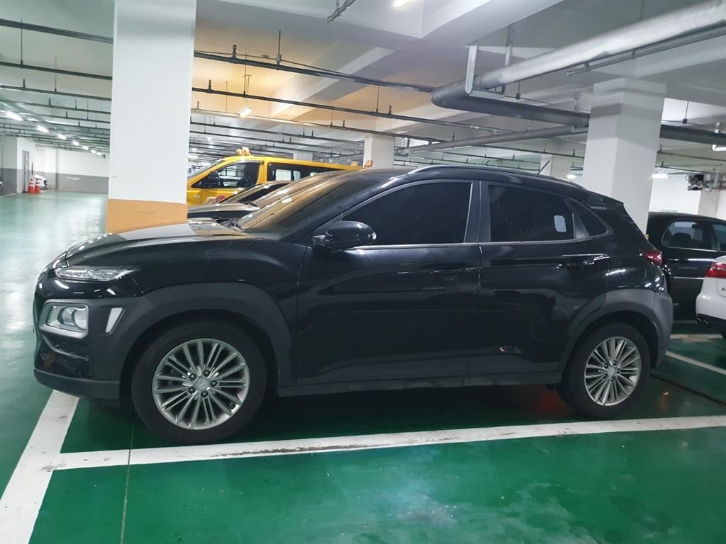 현대 코나 디젤 1.6 2WD 모던 팝 이미지 2