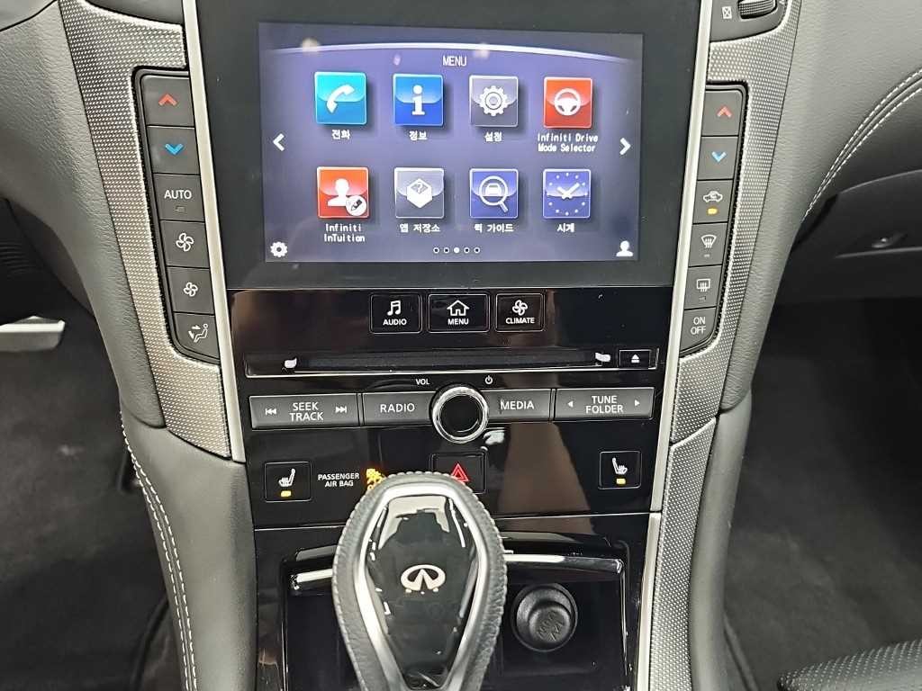 인피니티 Q Q50 3.5 하이브리드 블루 스포츠 센서리 이미지 10