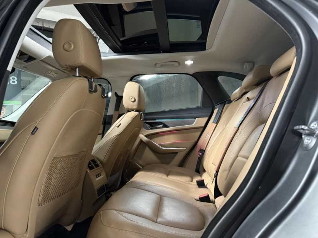 재규어 F-PACE D200 SE 이미지 11