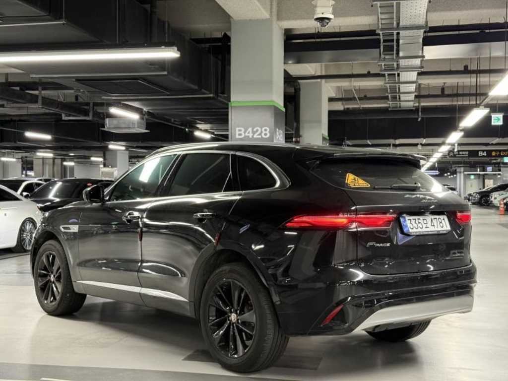 재규어 F-PACE D200 SE 이미지 3