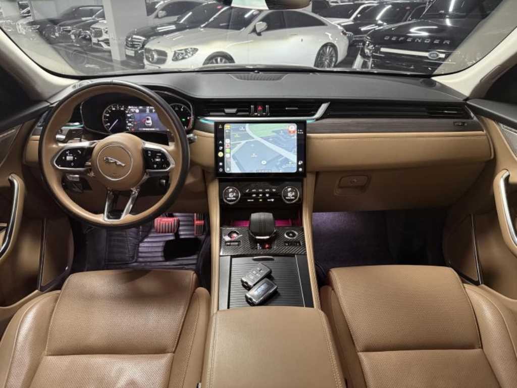 재규어 F-PACE D200 SE 이미지 6
