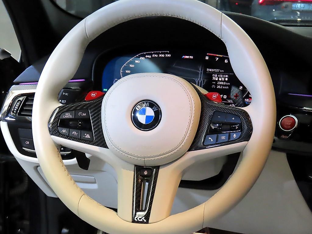 BMW 5시리즈 M5 (F90, F10) M5 세단 이미지 8