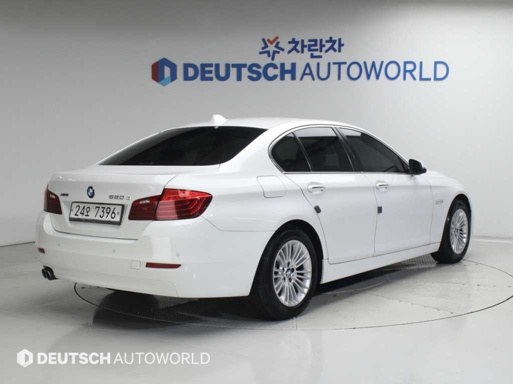 BMW 5시리즈 5시리즈 (F10) 520d xDrive 이미지 2