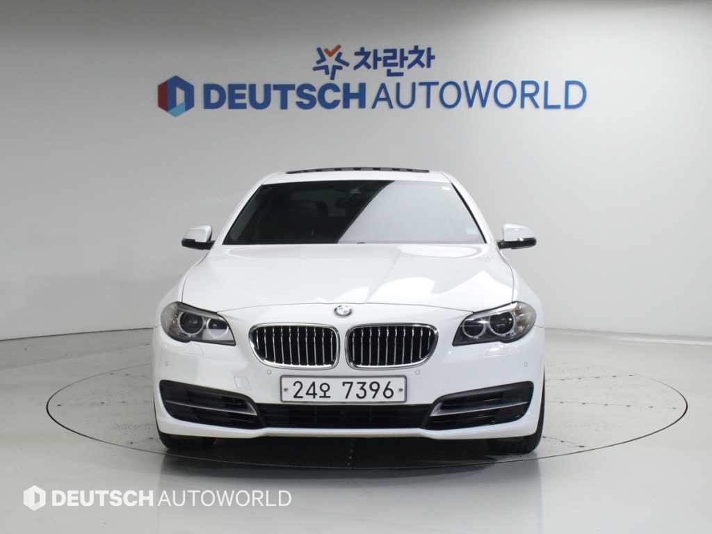 BMW 5시리즈 5시리즈 (F10) 520d xDrive 이미지 3