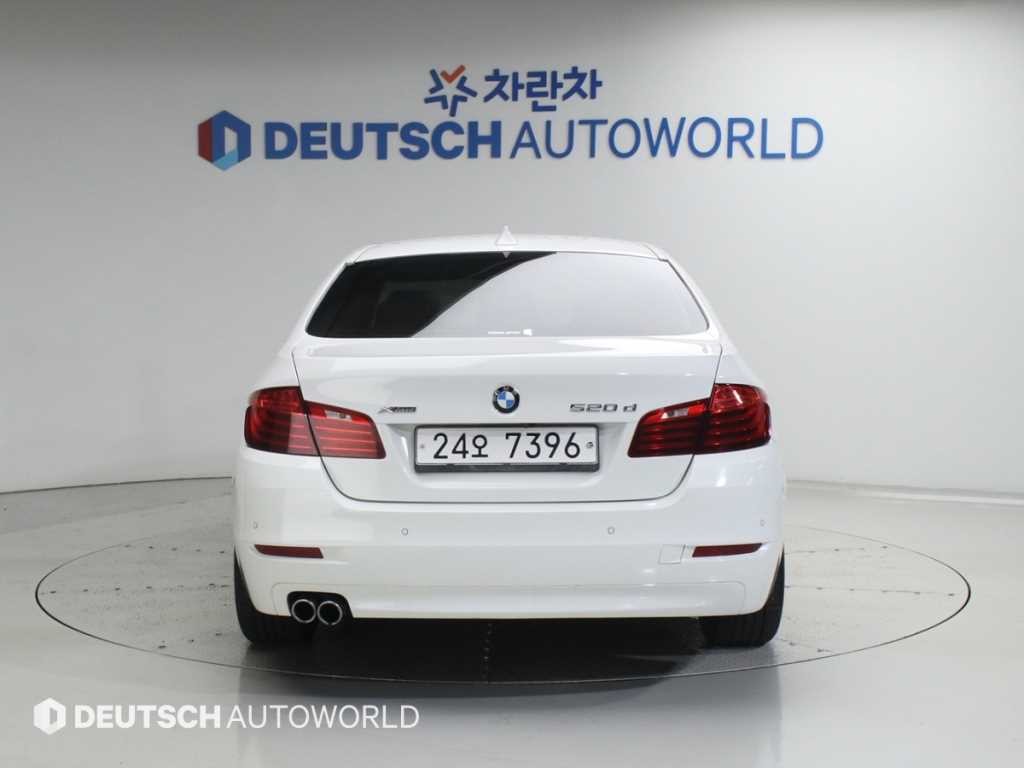 BMW 5시리즈 5시리즈 (F10) 520d xDrive 이미지 4