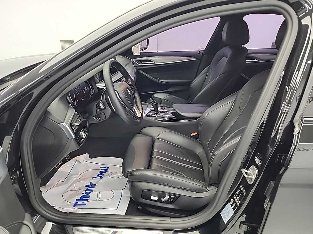 BMW 5시리즈 5시리즈 (G30) 520d M 스포츠 이미지 11