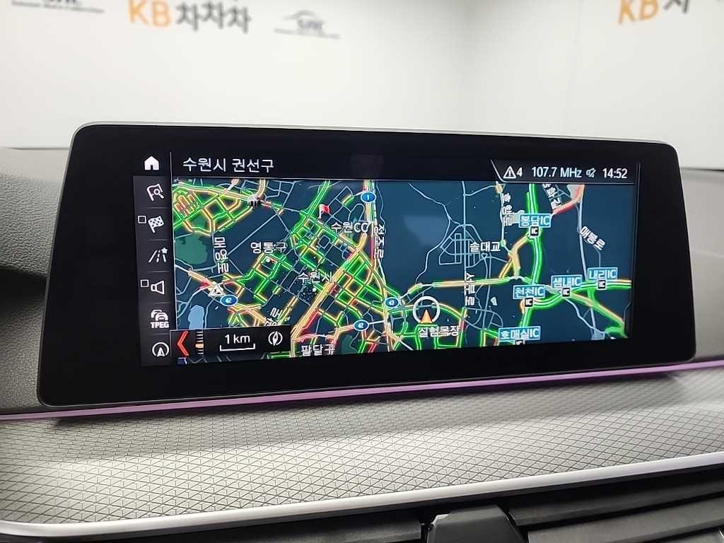BMW 5시리즈 5시리즈 (G30) 520d M 스포츠 이미지 15