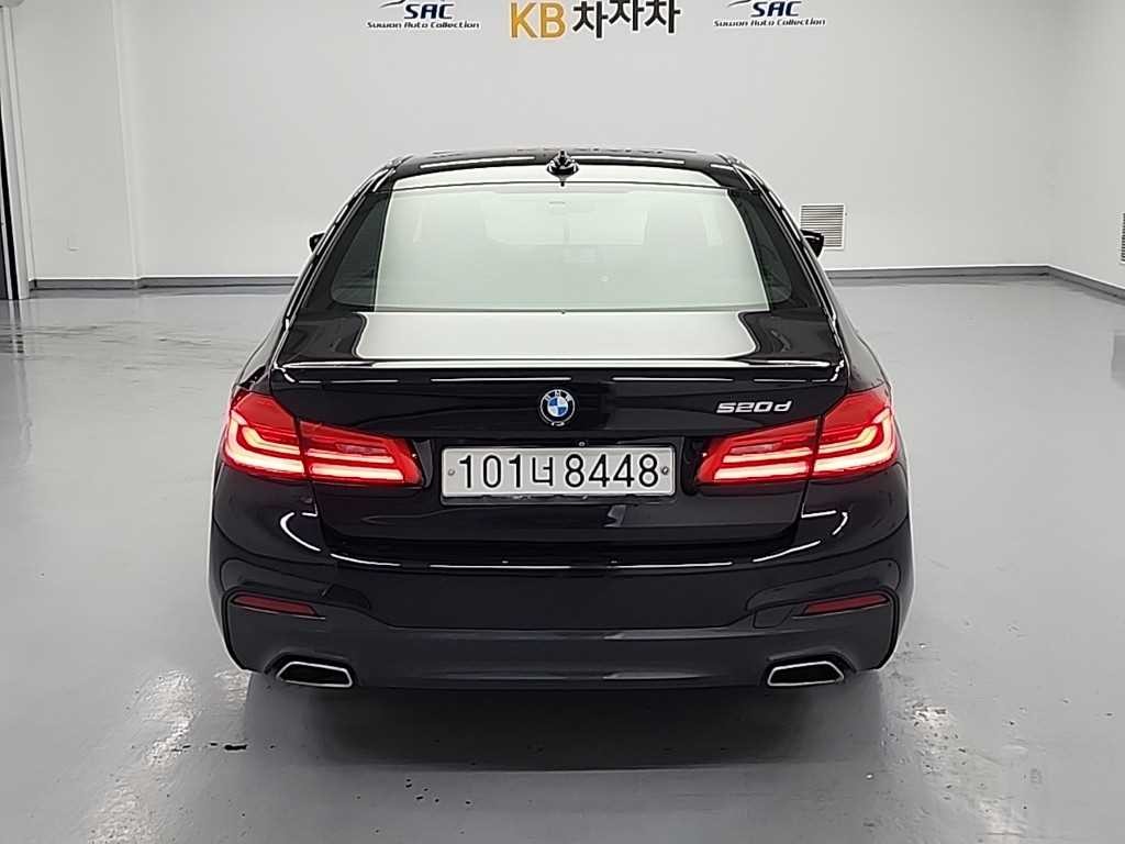 BMW 5시리즈 5시리즈 (G30) 520d M 스포츠 이미지 3