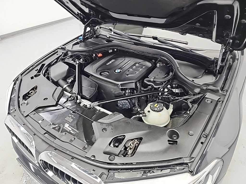 BMW 5시리즈 5시리즈 (G30) 520d M 스포츠 이미지 5