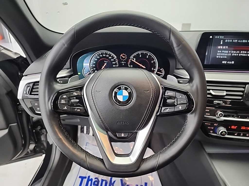 BMW 5시리즈 5시리즈 (G30) 520d M 스포츠 이미지 9