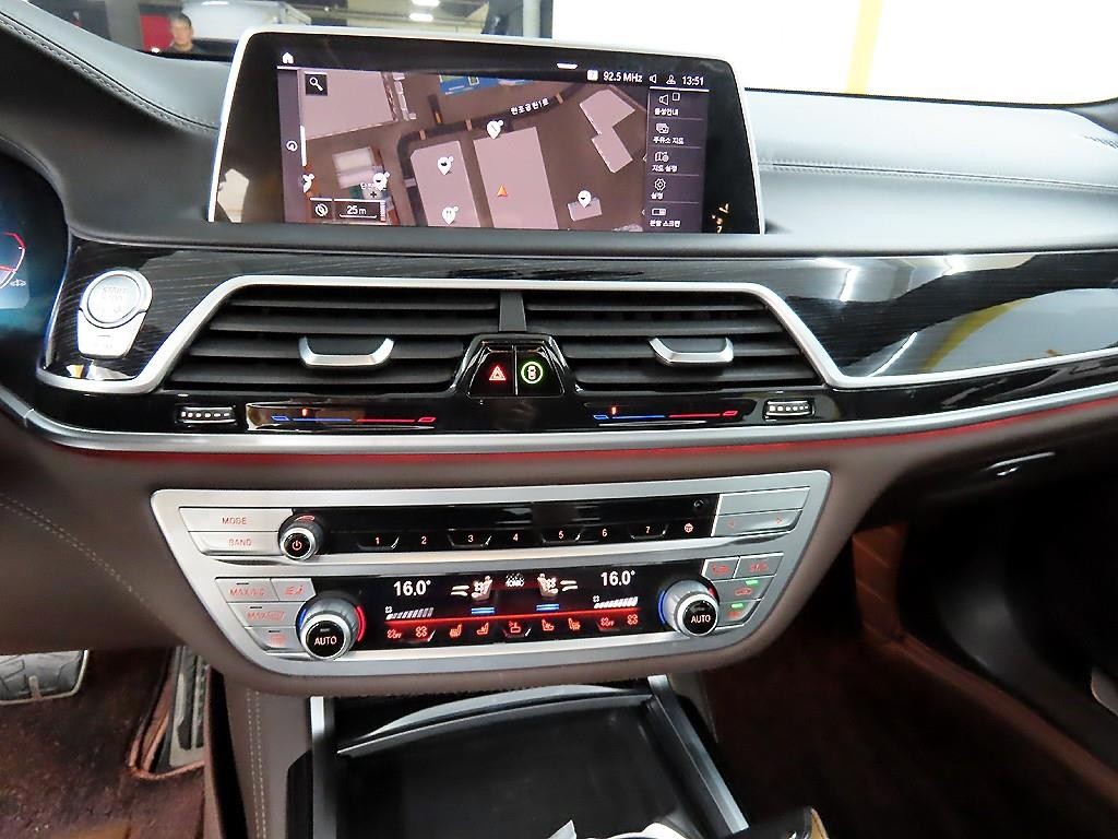 BMW 7시리즈 7시리즈 (G11) 740Li xDrive M SPORT 스포츠 이미지 15
