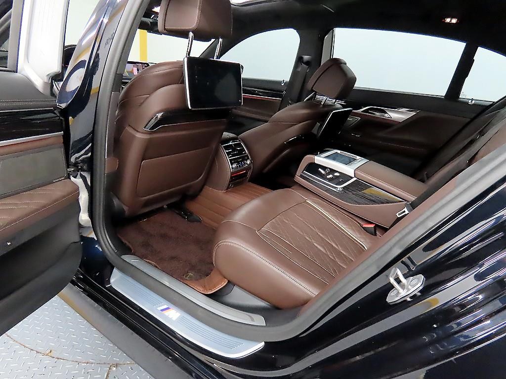 BMW 7시리즈 7시리즈 (G11) 740Li xDrive M SPORT 스포츠 이미지 6