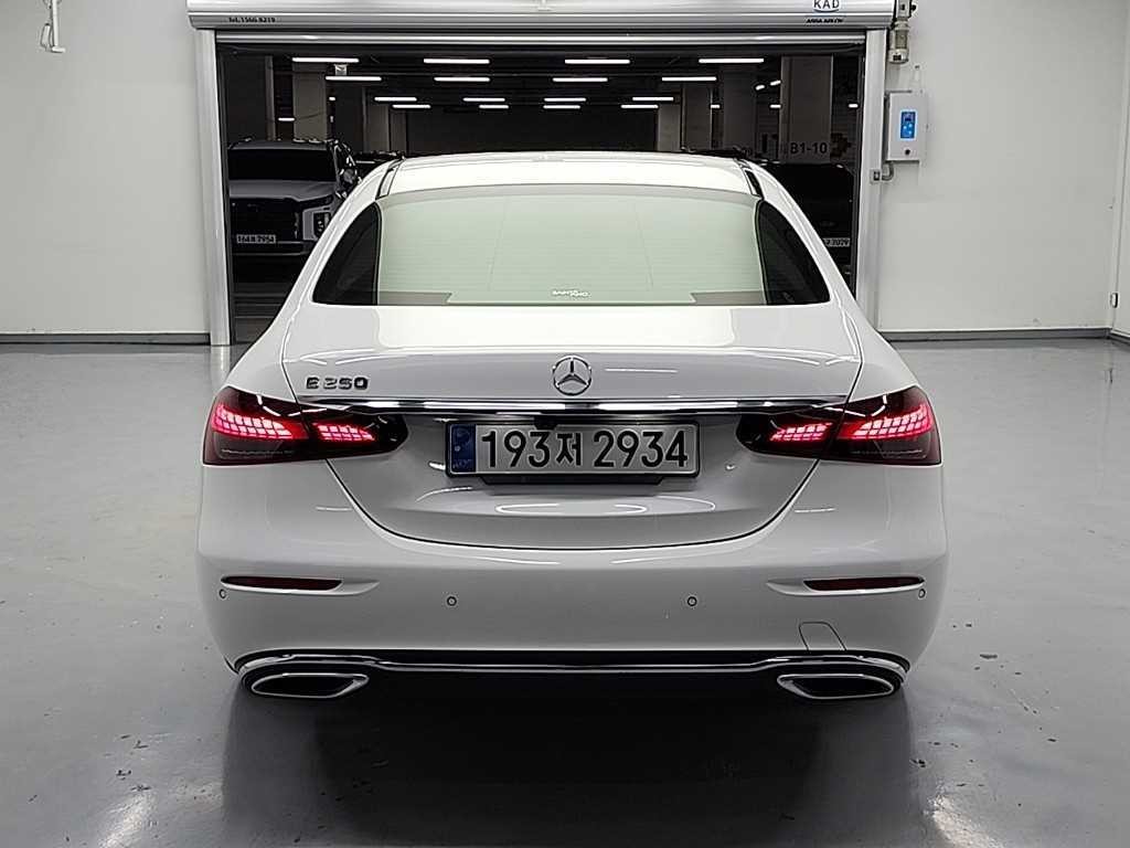 벤츠 E 클래스 E-클래스 W213 E250 아방가르드 이미지 3