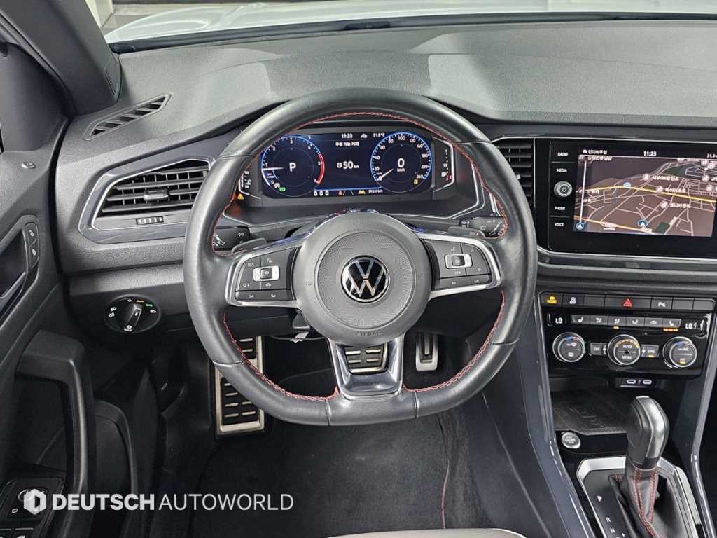 폭스바겐 티록 2.0 TDI 프리미엄 이미지 13
