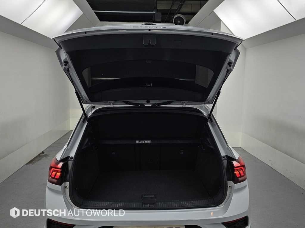 폭스바겐 티록 2.0 TDI 프리미엄 이미지 19
