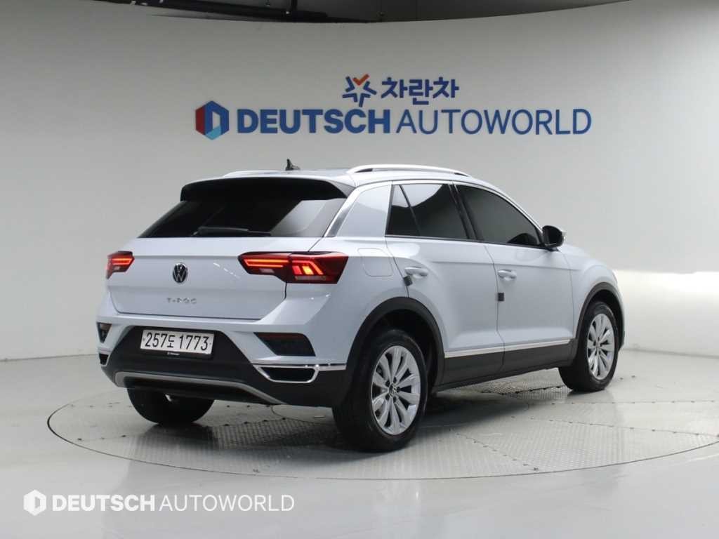 폭스바겐 티록 2.0 TDI 프리미엄 이미지 2