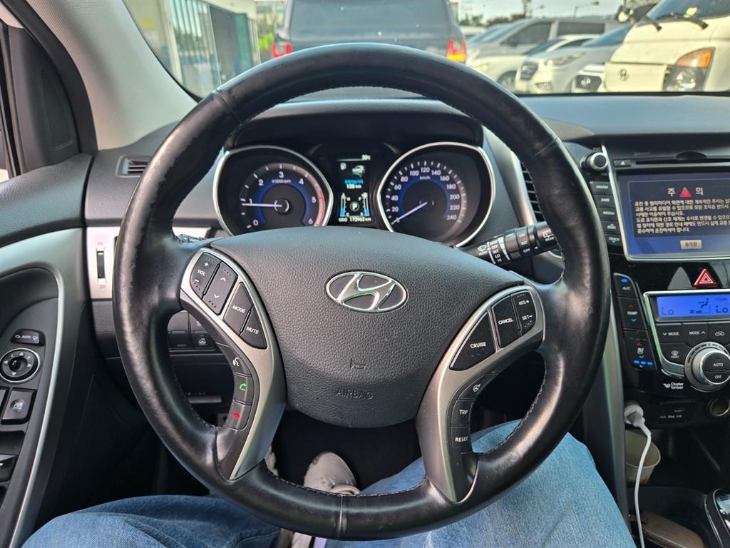 현대 i30 뉴 i30 1.6 VGT PYL 이미지 9