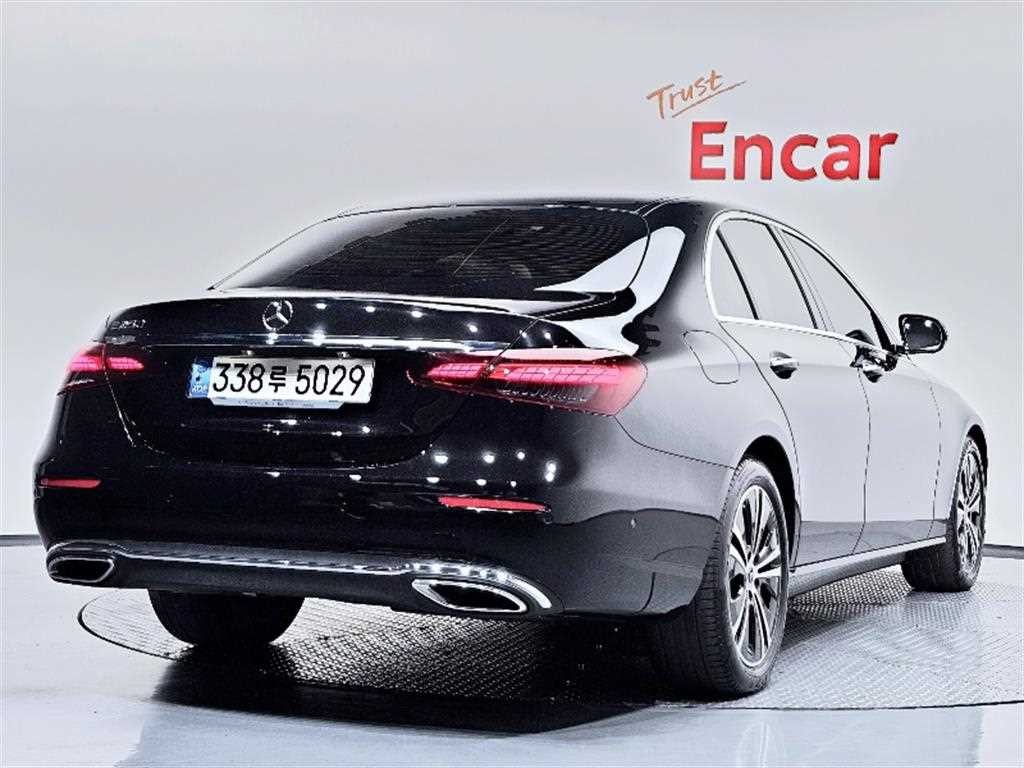 벤츠 E 클래스 E-클래스 W213 E250 아방가르드 이미지 2