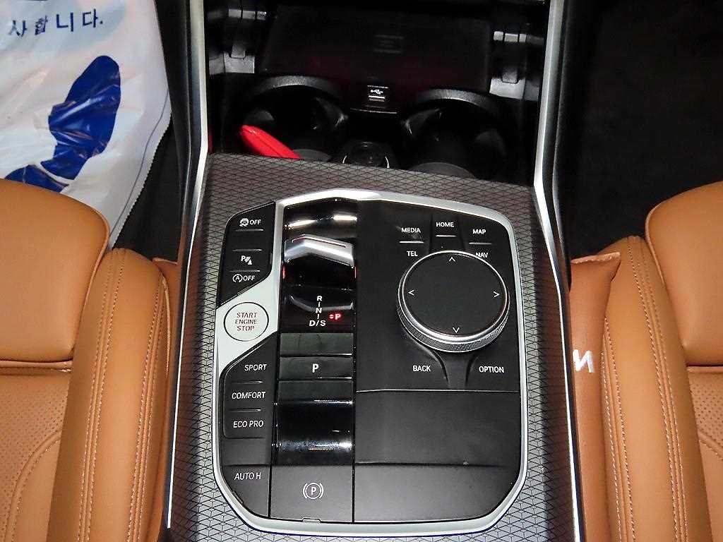 BMW 3시리즈 3시리즈 (G20) 320i M 스포츠 이미지 12