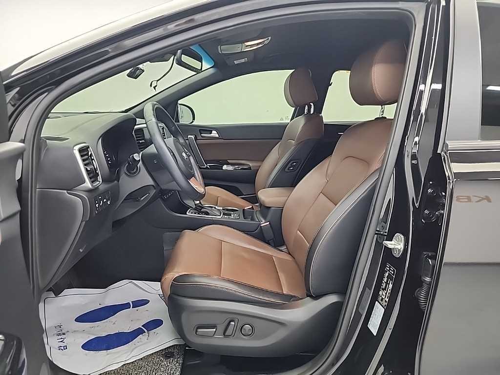 기아 스포티지 스포티지 더 볼드 2.0 가솔린 2WD 시그니처 그래비티 이미지 11