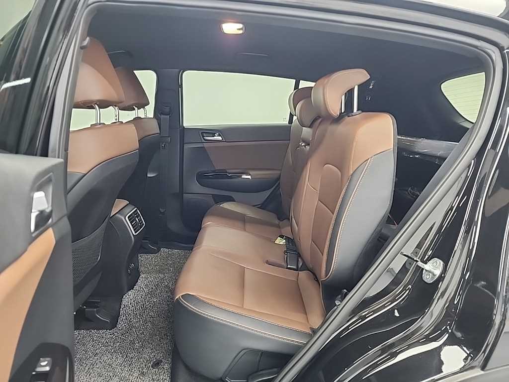 기아 스포티지 스포티지 더 볼드 2.0 가솔린 2WD 시그니처 그래비티 이미지 12