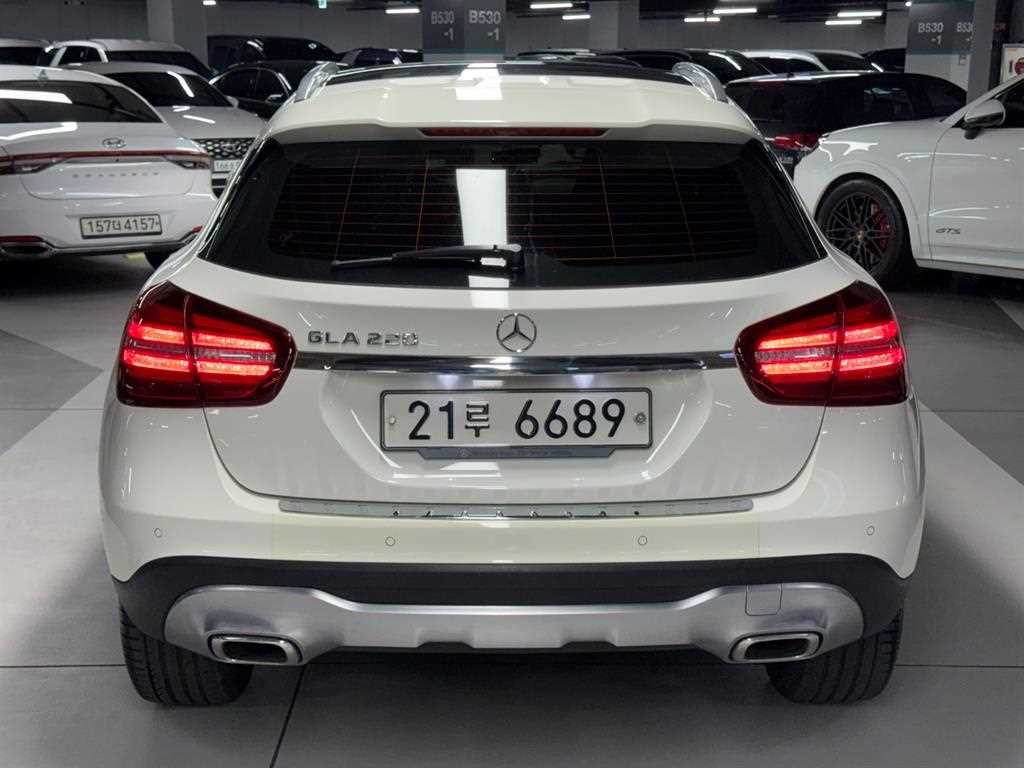 벤츠 GLA 클래스 GLA클래스 X156 GLA220 프리미엄 이미지 4