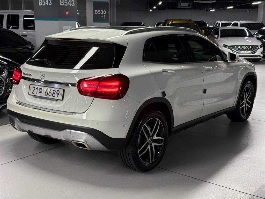 벤츠 GLA 클래스 GLA클래스 X156 GLA220 프리미엄 이미지 5