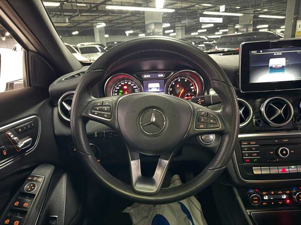 벤츠 GLA 클래스 GLA클래스 X156 GLA220 프리미엄 이미지 9