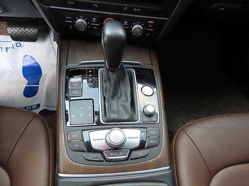 아우디 A7 40 TDI 엔트리 이미지 10