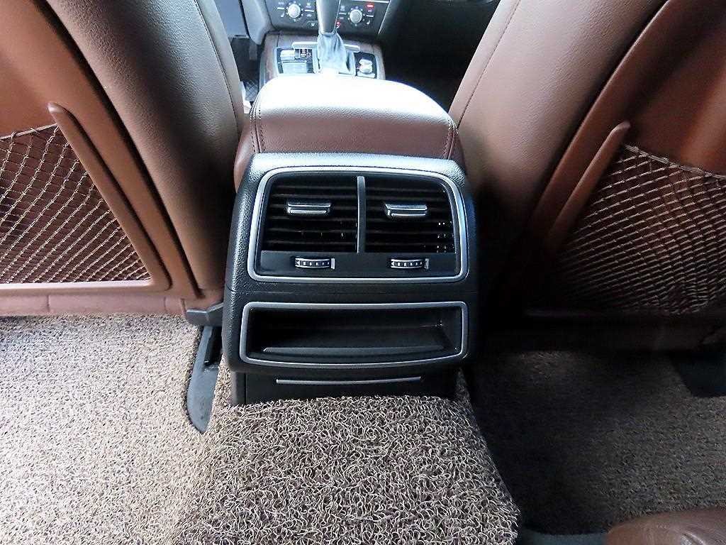 아우디 A7 40 TDI 엔트리 이미지 13
