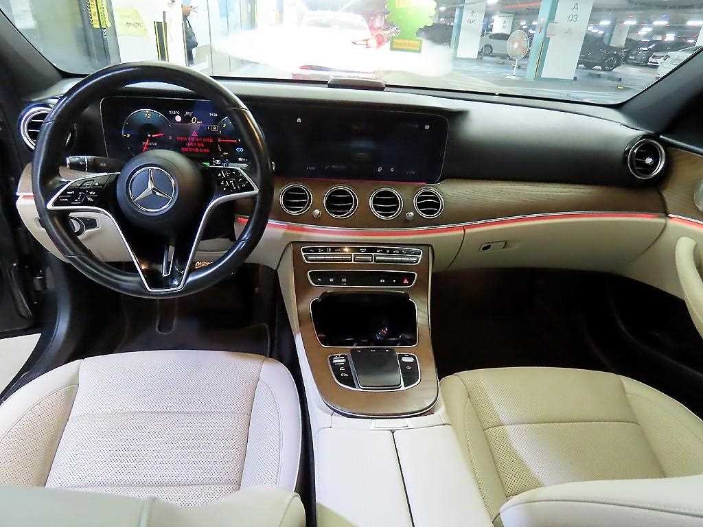 벤츠 E 클래스 E-클래스 W213 E300e 4MATIC 익스클루시브 이미지 10