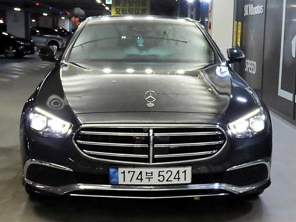 벤츠 E 클래스 E-클래스 W213 E300e 4MATIC 익스클루시브 이미지 2